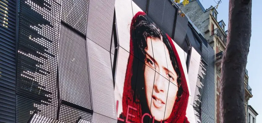 New Alesia Cinema in Paris Building