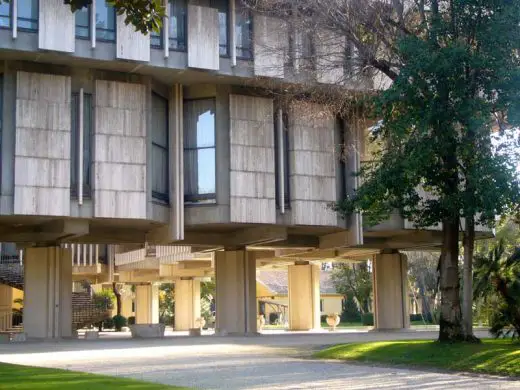 British Embassy Rome building by architect Basil Spence | www.e-architect.com