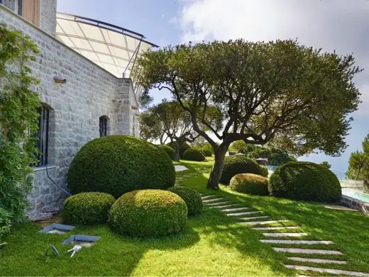 French Riviera garden landscape by Letitia Taylor | www.e-architect.com