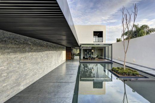 Casa LA design by ELÍAS RIZO ARQUITECTOS