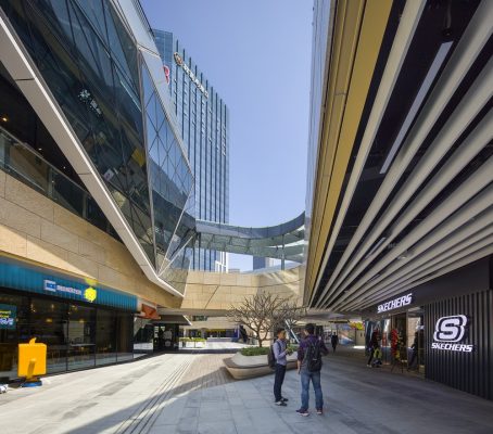 Gateway One Shekou retail