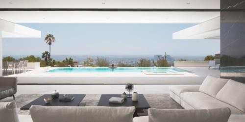 Mirror House in Beverly Hills