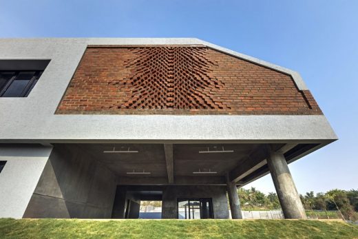 Kanakpura School Building in Bengaluru | www.e-architect.com