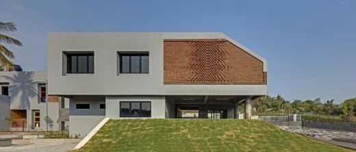 Kanakpura School Building in Bengaluru | www.e-architect.com