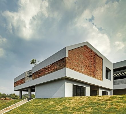 School Building in Bengaluru | www.e-architect.com