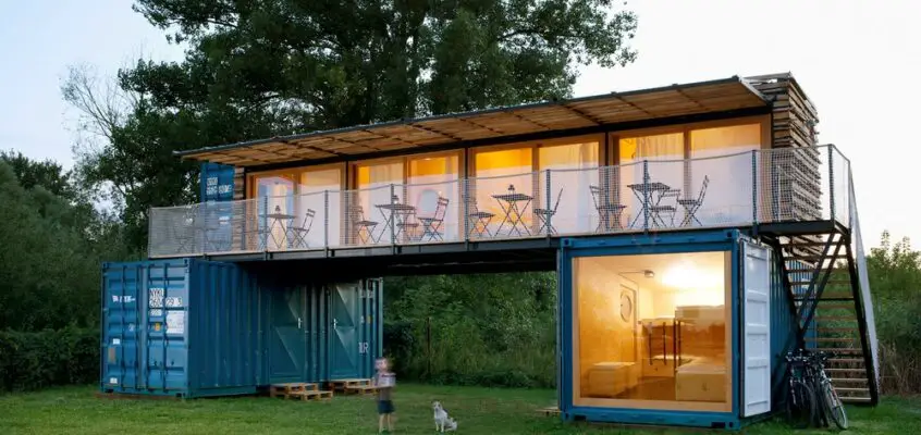 ContainHotel close to Litomerice Building