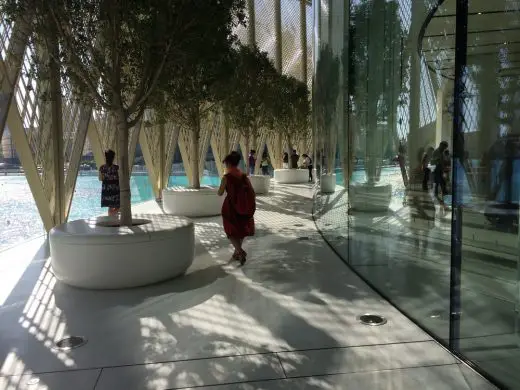 Dubai Mall Apple Store by Foster + Partners | www.e-architect.com