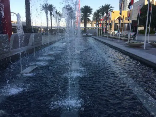 Dubai Mall fountains | www.e-architect.com