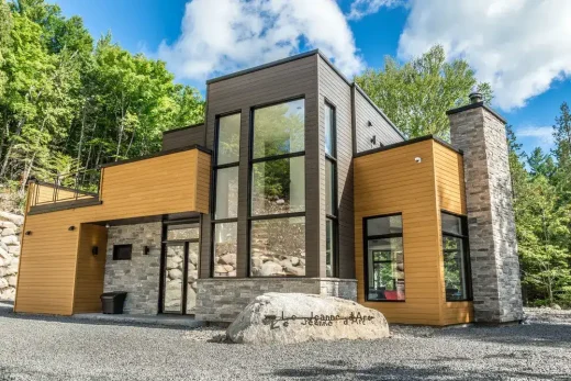 Jeanne D'Arc Residence in Chertsey, Matawinie, Quebec<