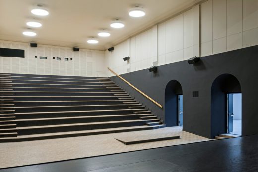 Lycee Francais de Vienne and Studio Moliere