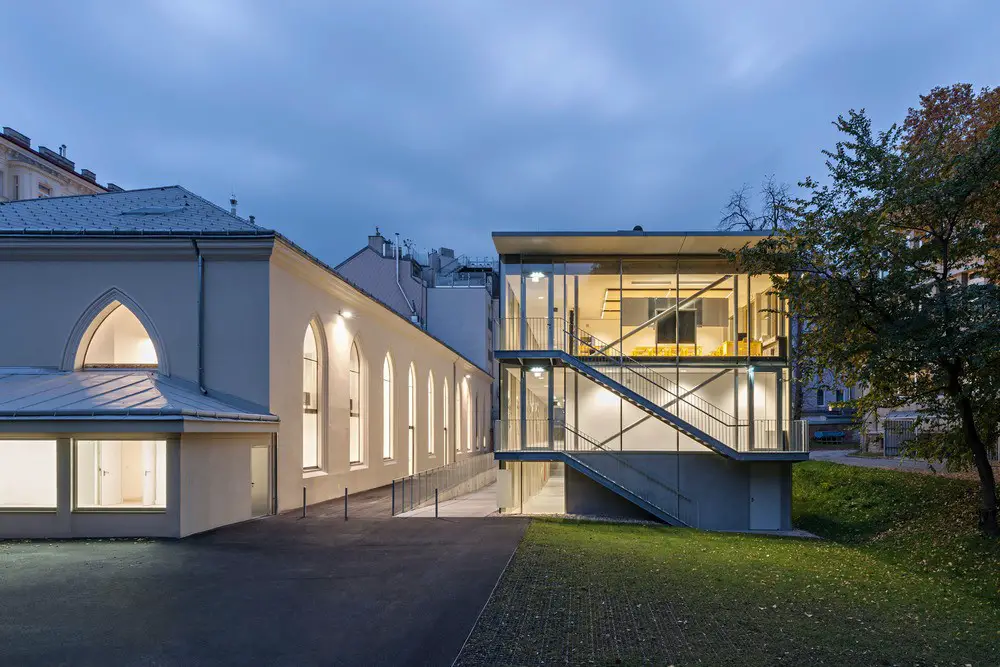 Lycee Francais de Vienne and Studio Moliere