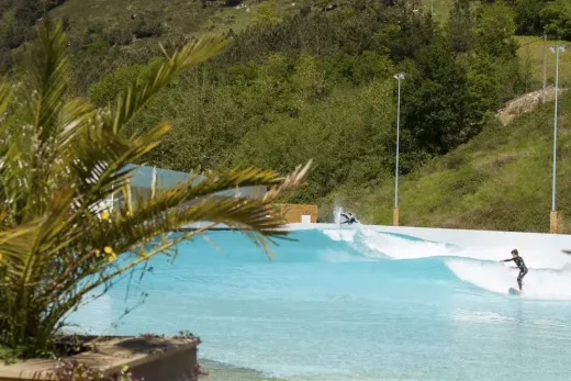 Wavegarden Scotland Ratho Quarry Wave Park