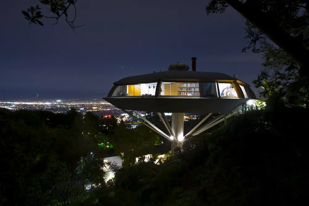 Chemosphere Los Angeles | www.e-architect.com