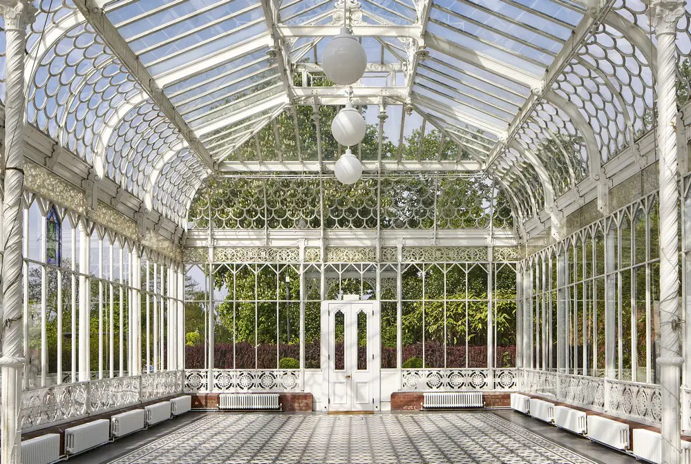 Coombe Cliff Conservatory Building