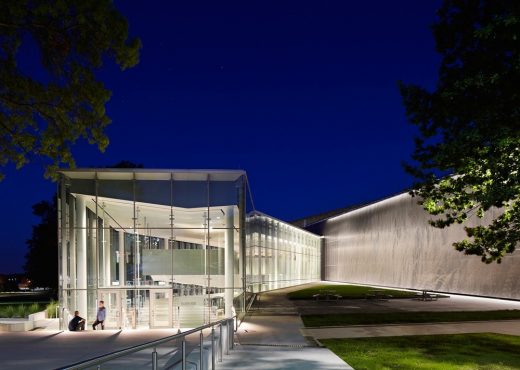 DeBruce Center at the University of Kansas Building | www.e-architect.com