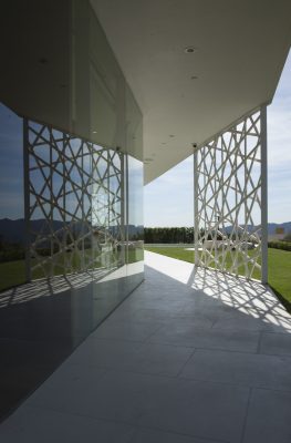 House of Seven Screens | www.e-architect.com