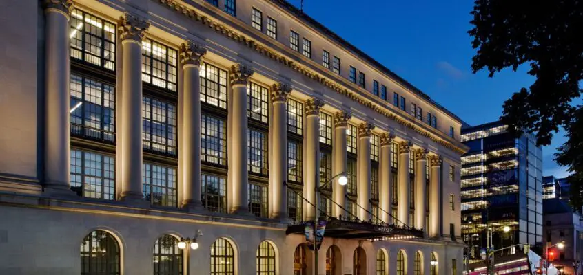 Lighting Up 180 Wellington Building in Ottawa