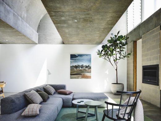 Architects EAT for Moving House in Victoria