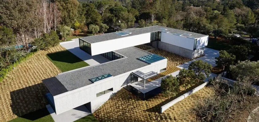 OZ House in Atherton – luxury home