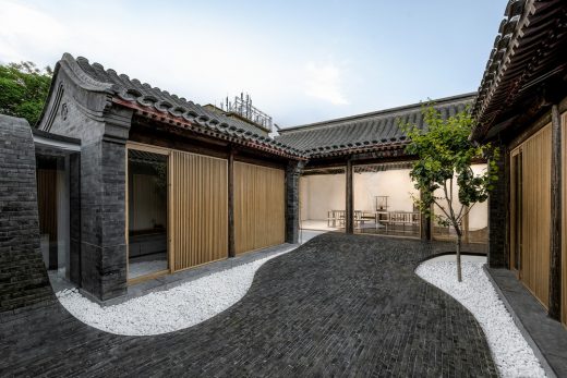 Twisting Courtyard