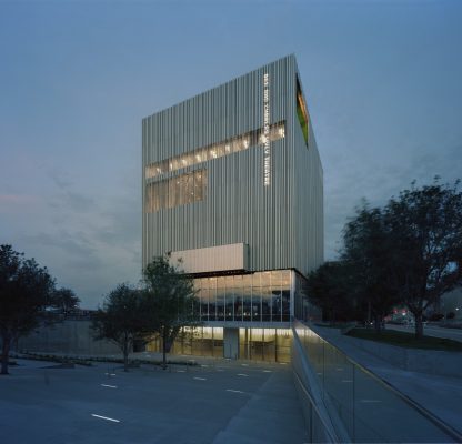 Wyly Theatre building in Texas by REX Architecture