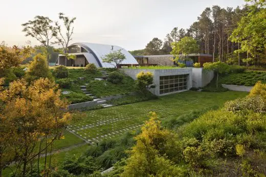 Arc House in East Hampton