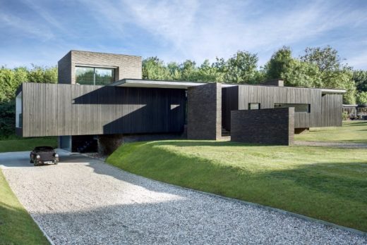 Black House in Kent by AR Design Studio