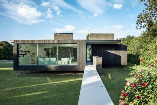 Black House Kent contemporary property