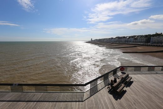 Hasting Pier coast view | www.e-architect.com