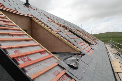 Jamaica Inn on Bodmin Moor in Cornwall Tyvek roof