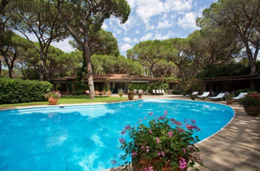 Luxury seaside villa in Tuscany, Italy
