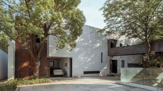 Plain House in Shanghai