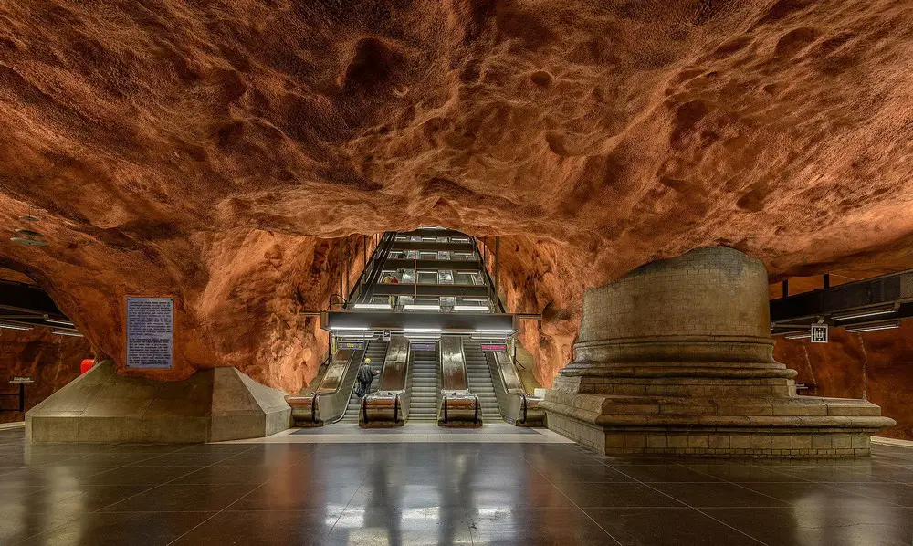 Rådhuset Station Stockholm underground | www.e-architect.com