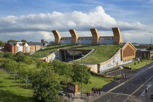 GlaxoSmithKline Carbon Neutral Laboratory for Sustainable Chemistry UK | www.e-architect.com