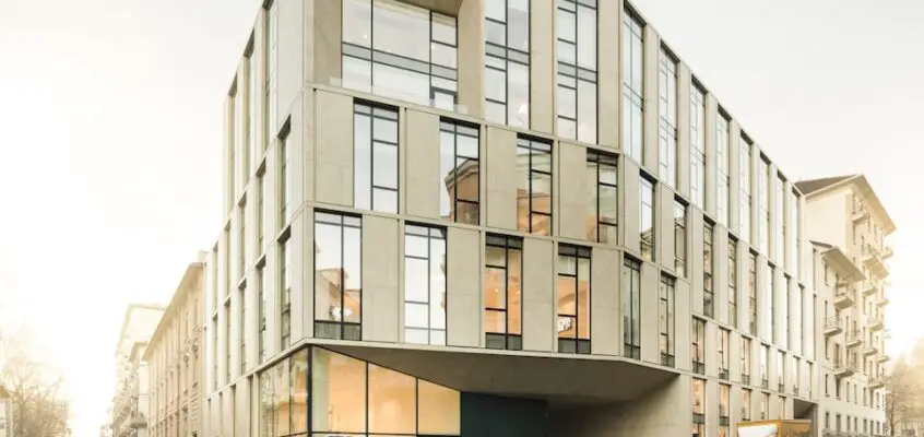 Italian Office Buildings: Commercial Property Italy