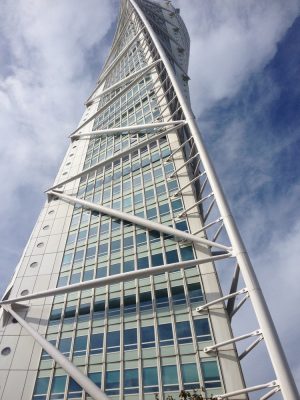 Turning Torso Malmö tower | www.e-architect.com