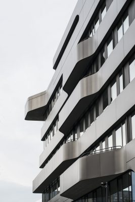 FOM University Düsseldorf Building exterior