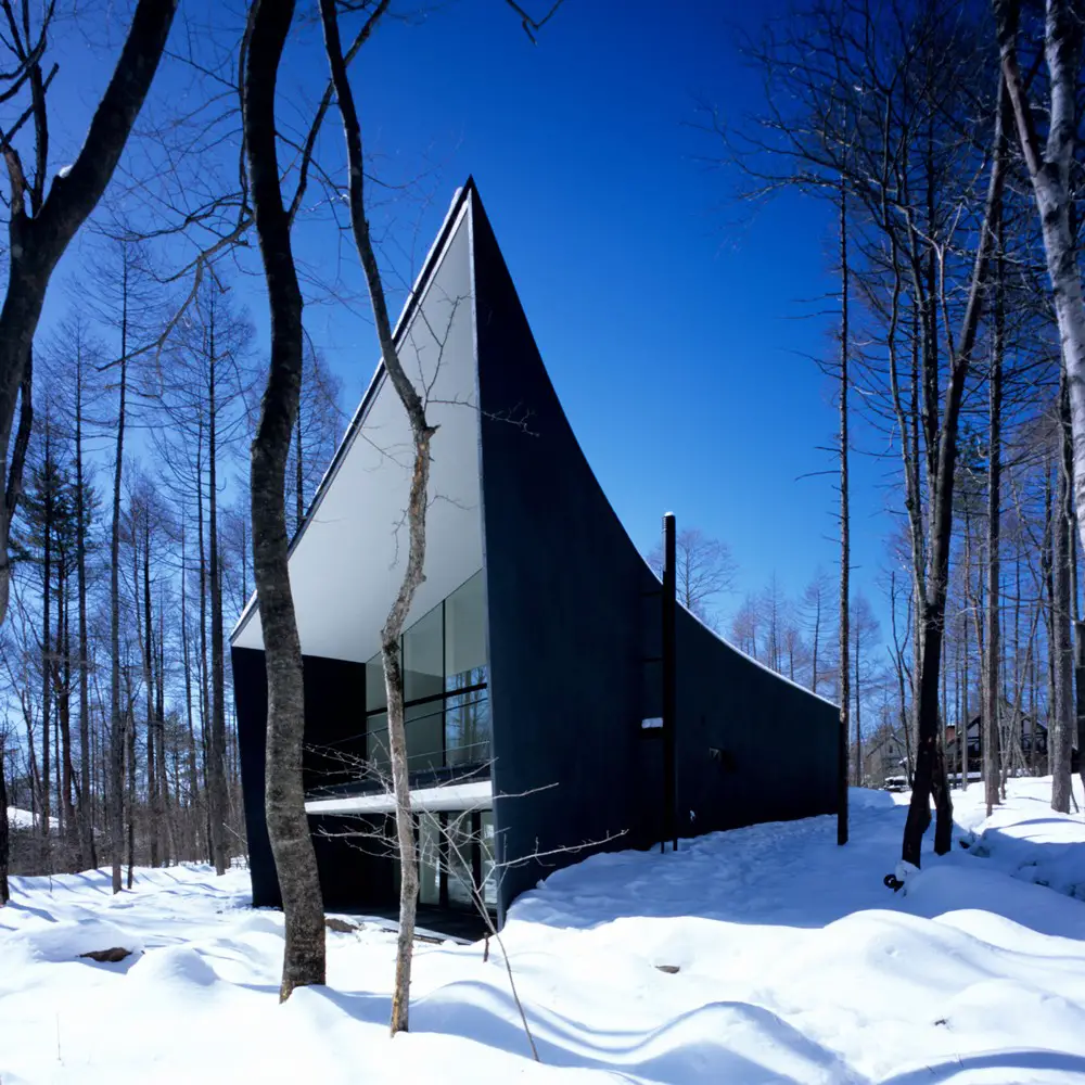 Gallery in Kiyosato Villa With Exhibition Space