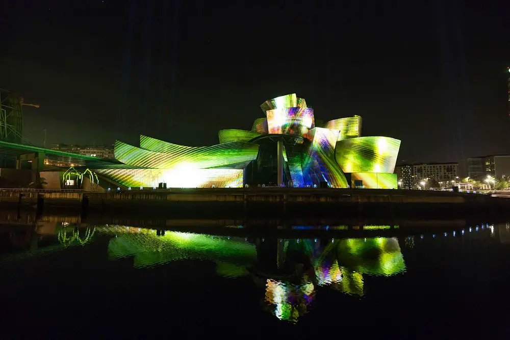 Reflections at The Guggenheim Museum Bilbao Developments
