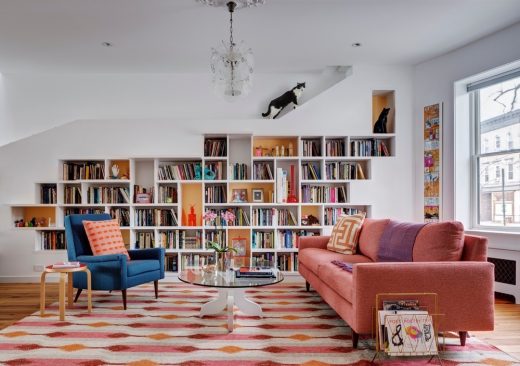 House for Booklovers and Cats - New York Houses