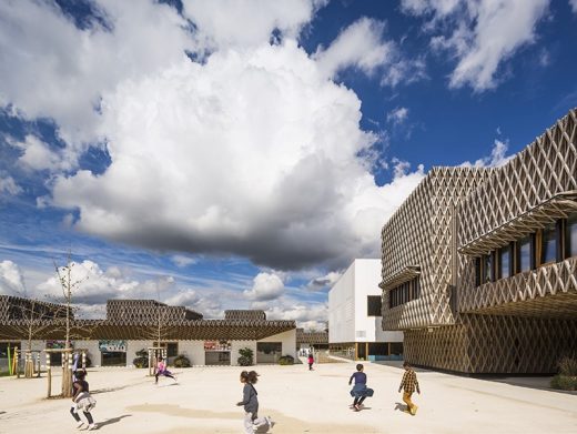 Ecole louis De vion Montévrain school building in France