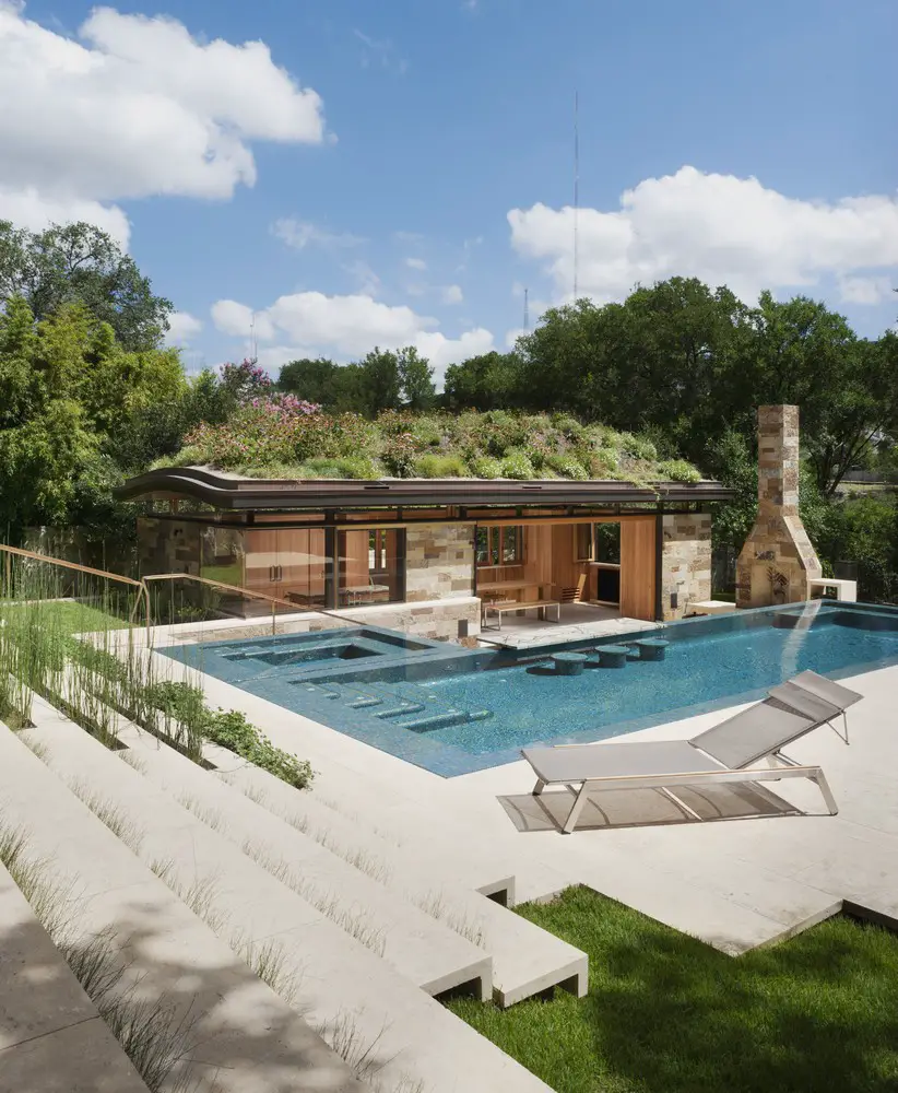 Westlake Pool House in Ohio