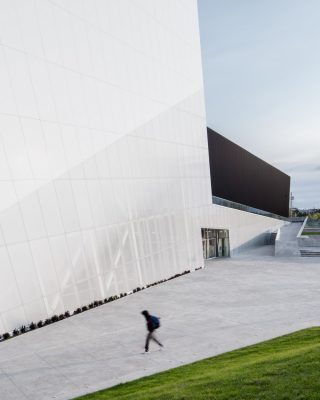 Complexe sportif de Saint-Laurent, Montréal