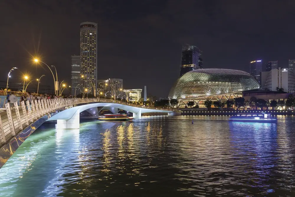 Jubilee Bridge in Singapore