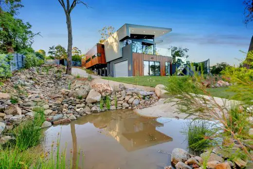 Merilyn House in Frankston South