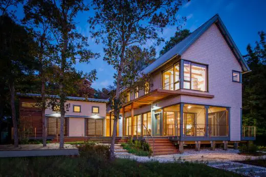 Home on the Intracoastal Waterway in Rehoboth