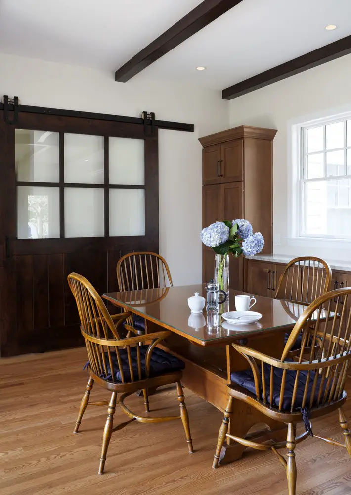 How to incorporate sliding barn doors in a house