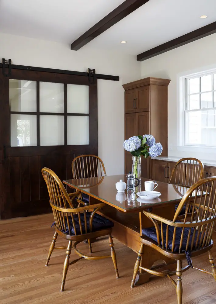 How to Incorporate Sliding Barn Doors into your House Design