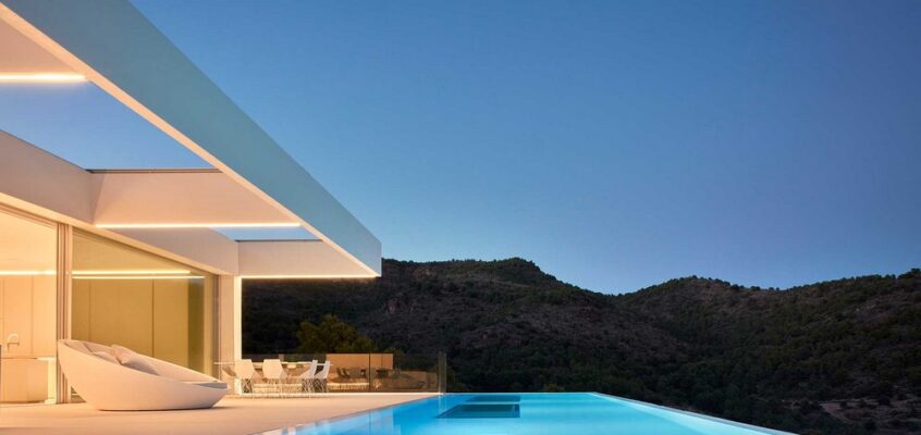 The Quarry House in Valencia, Luxury Home