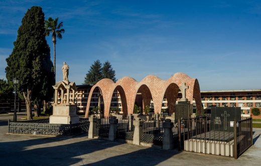 Mortuary Chapel for the Soriano Manzanet Family - Spanish Building News